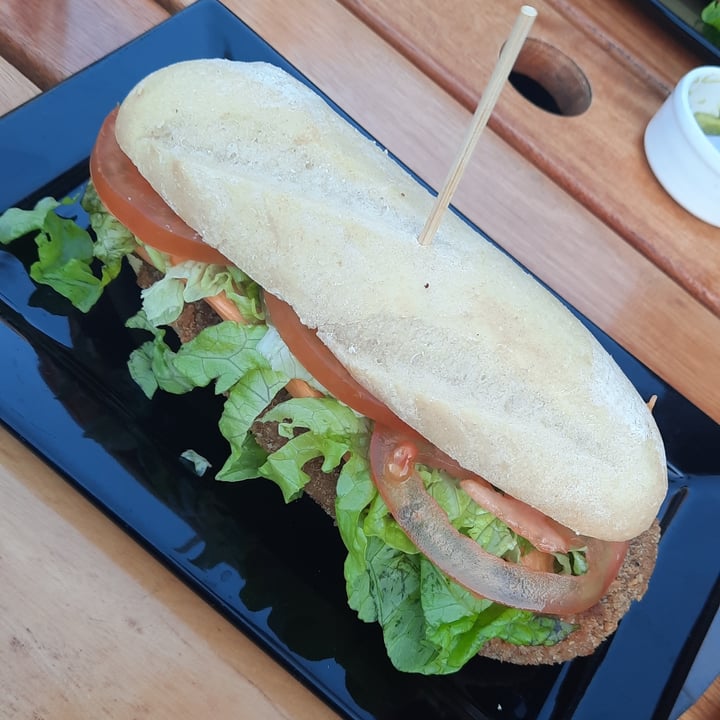 photo of El Palacio Vegano Sándwich de Milanesa Completo shared by @coniitto on  21 May 2022 - review