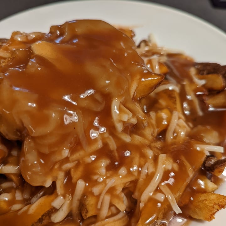 photo of Poutineville Poutine Végane shared by @brighde on  09 Feb 2022 - review