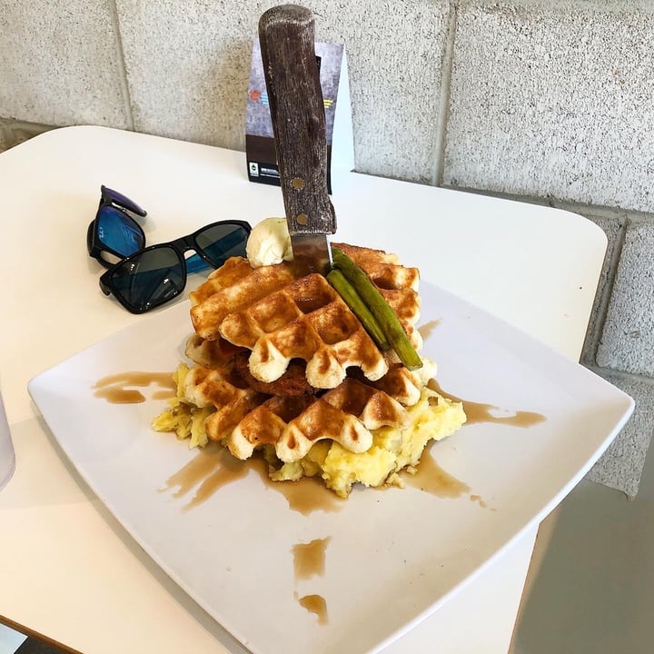 photo of The Modern Vegan Fried Chicken & Waffles shared by @ryankatz on  27 Mar 2020 - review