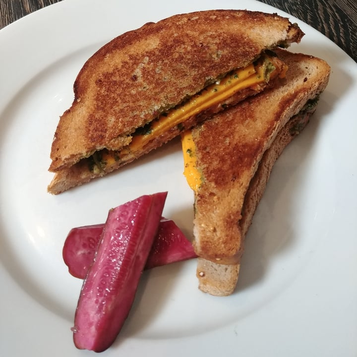 photo of Planted in Hamilton Tomato Pesto Grilled Cheese shared by @lunatoon17 on  17 Aug 2020 - review