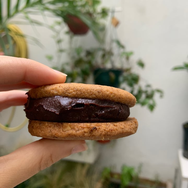 photo of FAUNA Café y Flora Alfajor de nuez y naranja shared by @restovegan on  01 Apr 2021 - review