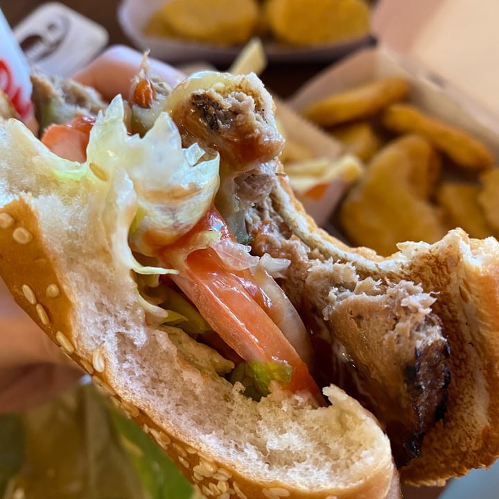 review photo of Burger King South Africa Plant Based Whopper shared by @shinnaivisser91 on 29 Sep 2021 - review