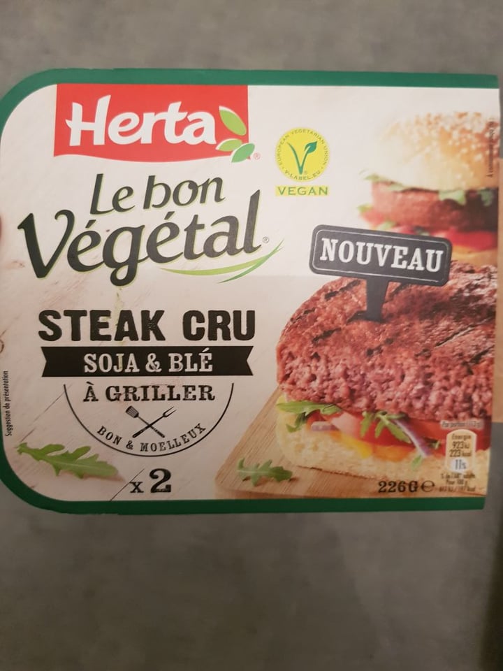 photo of Herta Steak Cru - Soja & Blé shared by @chloevgn on  30 Mar 2020 - review