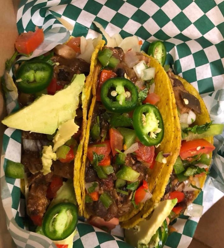 review photo of Evan's Organic Eatery Jackfruit Tacos shared by @dmccloskey on 07 Apr 2018 - review