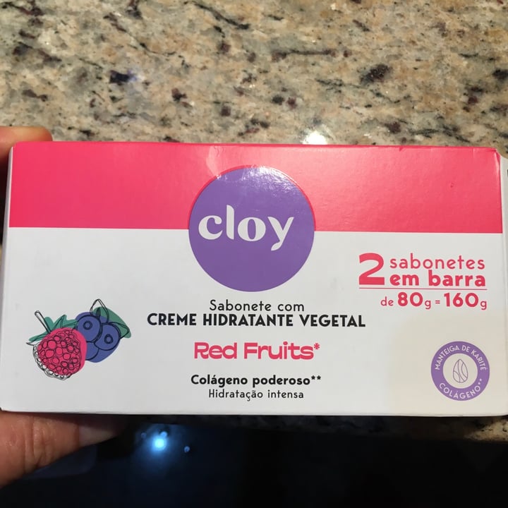 photo of Cloy Sabonete  vegetal hidratante shared by @patfri on  04 May 2022 - review