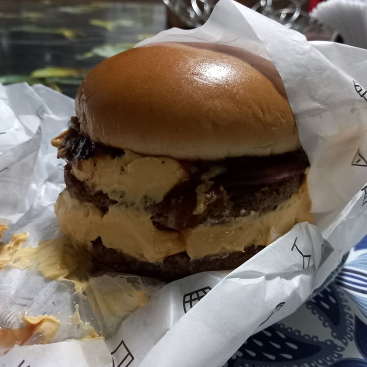 photo of VEGAN HEART Duplo x bacon shared by @danimarques on  04 Feb 2022 - review
