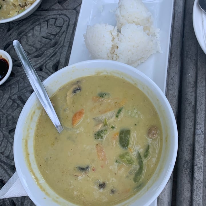 review photo of De Noordhoek Lifestyle Hotel Vegan Thai Green Curry shared by @varivegan on 09 Jan 2022 - review