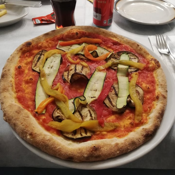 photo of Ristorante Pizzeria da Marosi Pizza Con Verdure Senza Mozzarella shared by @lari98 on  24 Oct 2022 - review