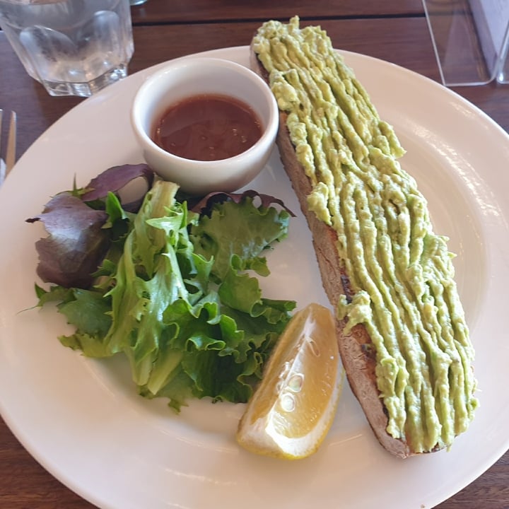 photo of Delia's Smashed Avocado On Toasted Sourdough With Fresh Lemon & Coriander shared by @compassionate1candy on  12 Oct 2021 - review