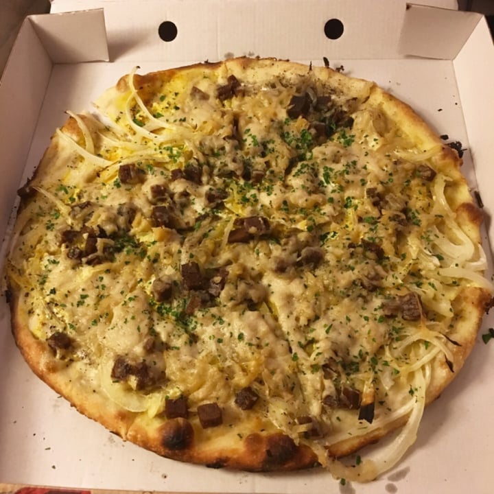 photo of Novapizza Vegetarian Kitchen carbonara white pizza shared by @katelouisepowell on  30 Mar 2019 - review