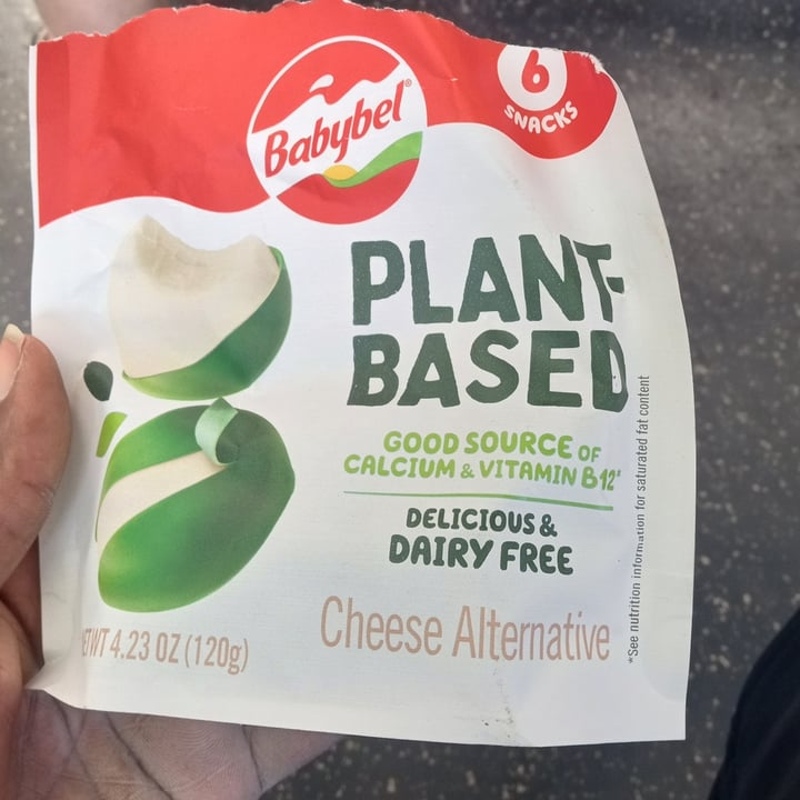 photo of Babybel Plant-Based Plant-Based Cheese Alternative shared by @artivistingeneral on  18 Jul 2022 - review