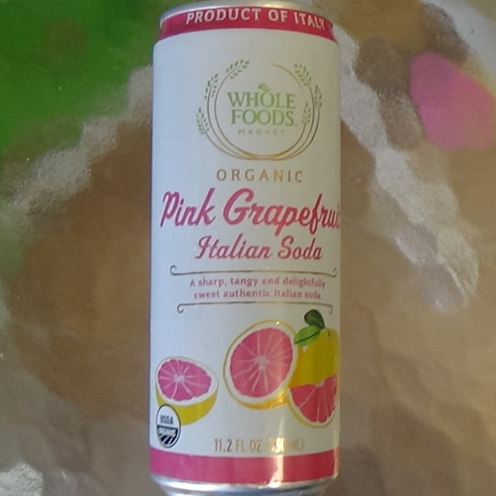 photo of Whole Foods Market Organic Pink Grapefruit Italian Soda shared by @feelideal on  20 Dec 2020 - review