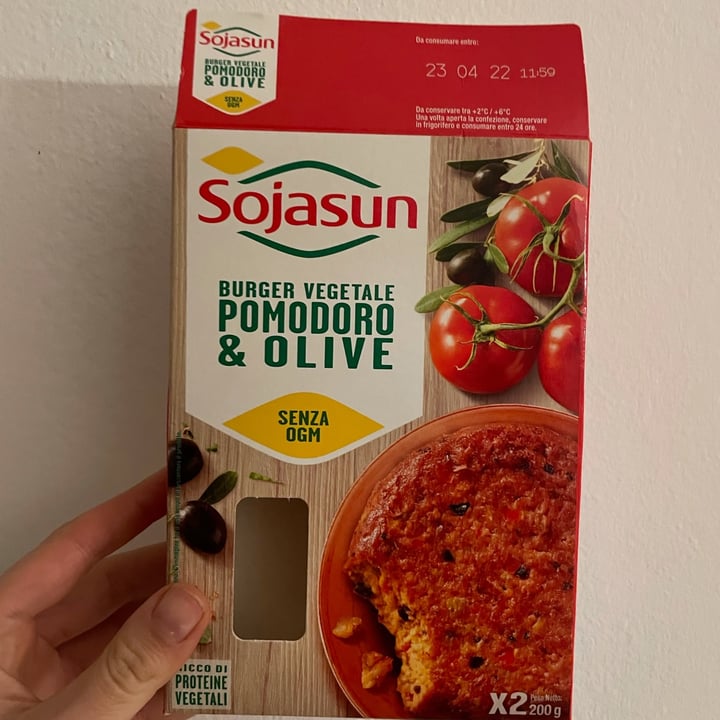 review photo of Sojasun Burger Pomodoro & Olive shared by @anna1700 on 22 Apr 2022 - review