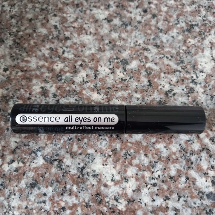 photo of Essence  Mascara all eyes on me shared by @simone-sa on  15 Sep 2021 - review