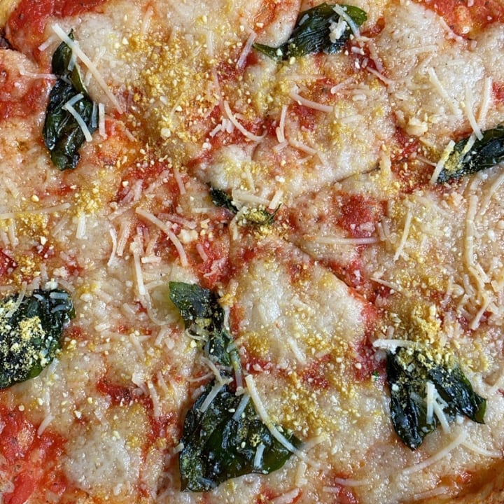 photo of Virtuous Pie Margherita Pizza shared by @veganskaz on  11 Dec 2020 - review