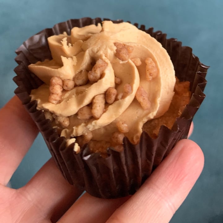 photo of ALDI Caramelised biscuit cupcake shared by @faunking on  14 Jan 2021 - review