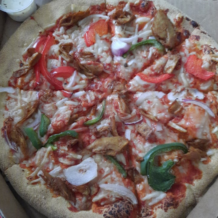 photo of Domino's Pizza - Coventry - Holyhead Road The Chick-Ain't with Vegan Nuggets shared by @vihervn on  10 Apr 2021 - review