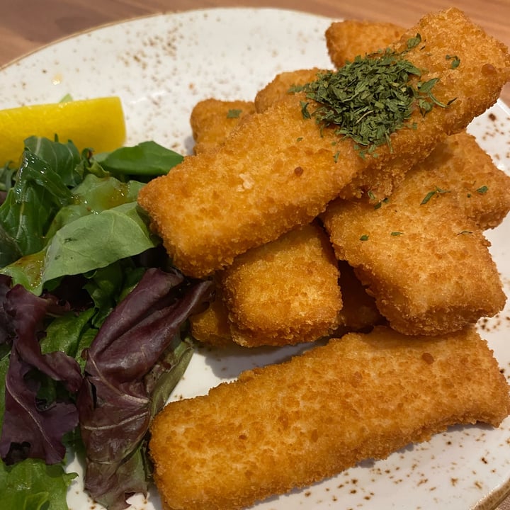 photo of Am I Addicted - Pottery Studio & V Cafe Konjac Fish Fingies shared by @browngirlvegan on  28 Jun 2022 - review
