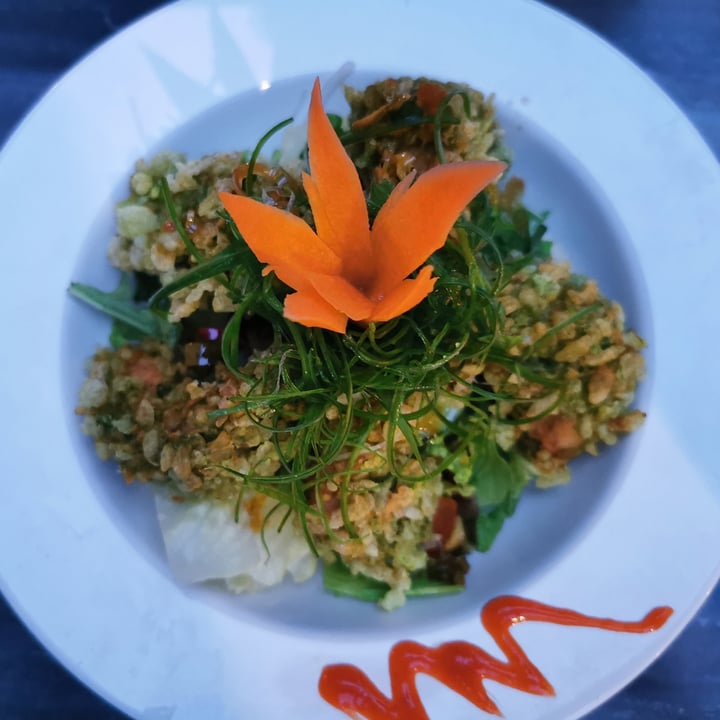 photo of Vevi Restaurant Knusprig gebratener Seitan mit grünem Jung-Reis, Pilze, Sojasauce shared by @kacel on  19 Jul 2020 - review