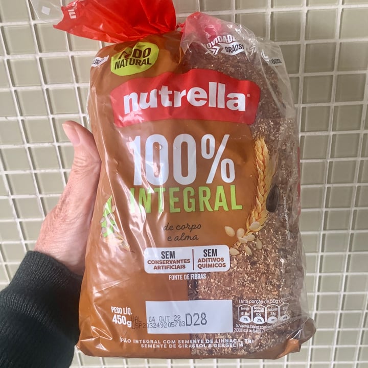 photo of Nutrella Pão 100% integral shared by @paulaneder on  21 Sep 2022 - review