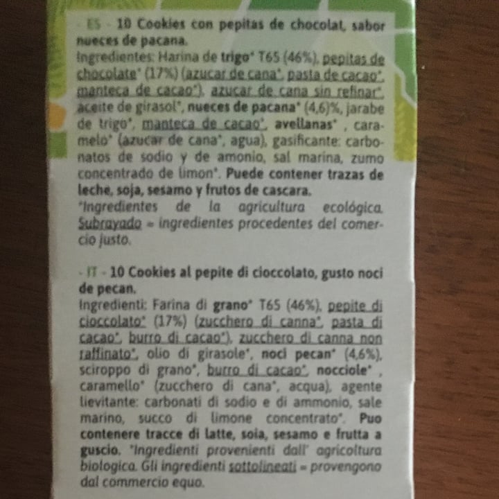 review photo of Le Moulin Du Pivert Cookies con noci pecan e cioccolato shared by @theunicornishere on 19 Jan 2022 - review