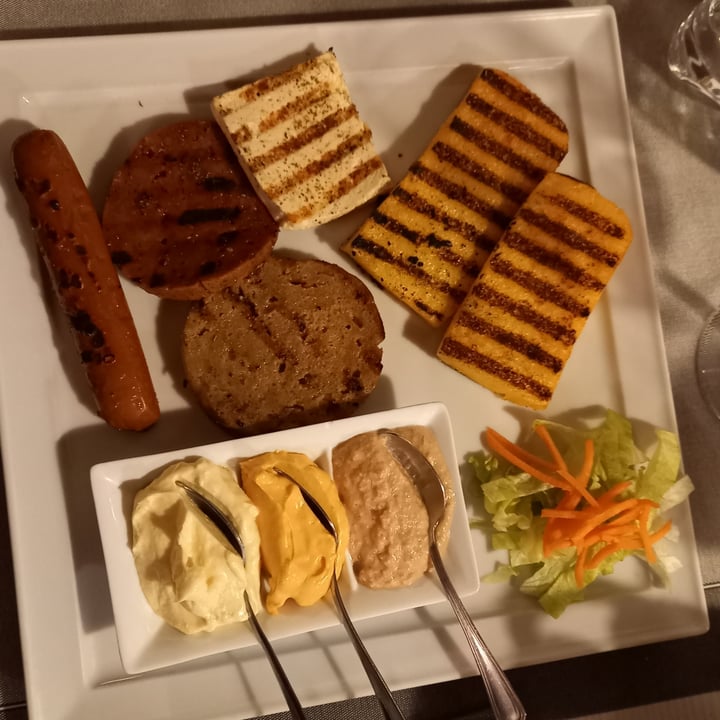 review photo of Ristorante Vegano Biologico La Lanterna Grigliata Mista shared by @kzlyza on 13 Mar 2022 - review