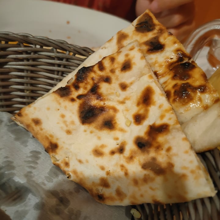 review photo of Taj Mahal Ristorante indiano HALAL FOOD. Naan con patate e spezie shared by @margheritadibosco on 14 Sep 2022 - review