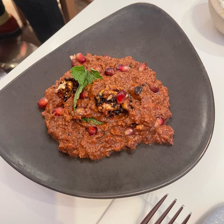 photo of Ottolenghi Spitalfields Roasted aubergine, red pepper salsa, monk's beard, pistachios shared by @appleappleamanda on  10 Sep 2022 - review