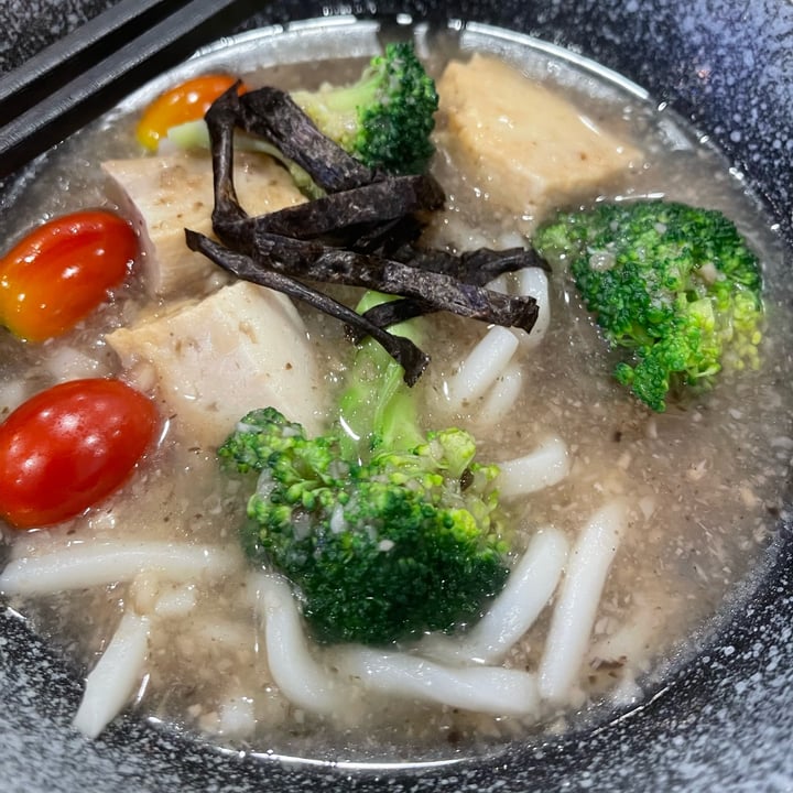 photo of Veggie House vegetarian Mushroom Udon shared by @greenbovine on  01 Mar 2022 - review