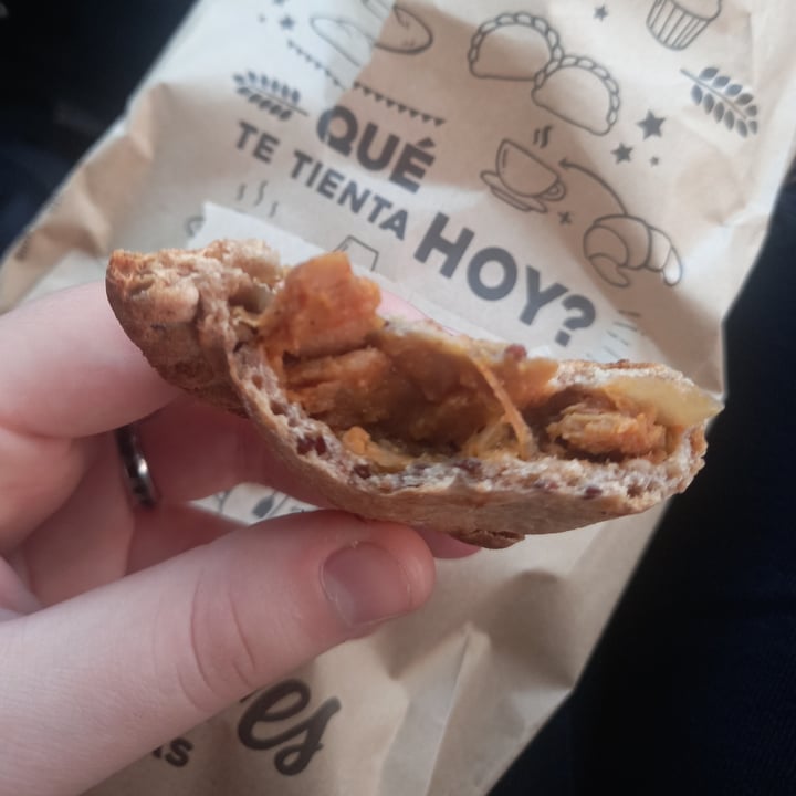 review photo of Costumbres Argentinas empanadas veganas shared by @rochica on 28 Jul 2022 - review