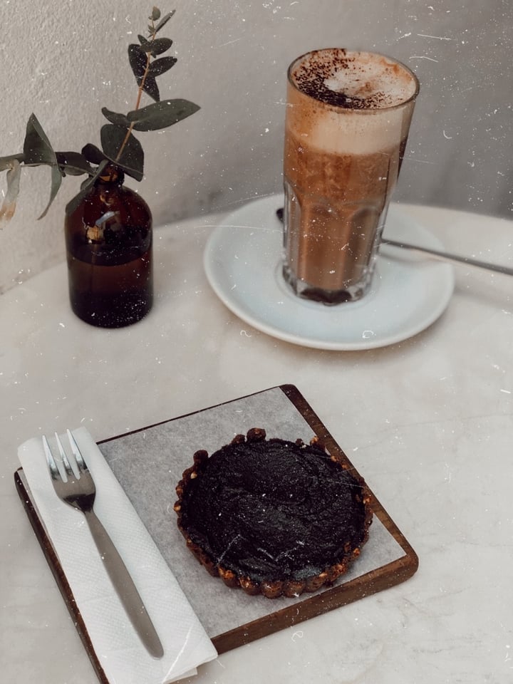 photo of Honest Chocolate Cafe Chocolate Tart shared by @rati on  04 Nov 2019 - review