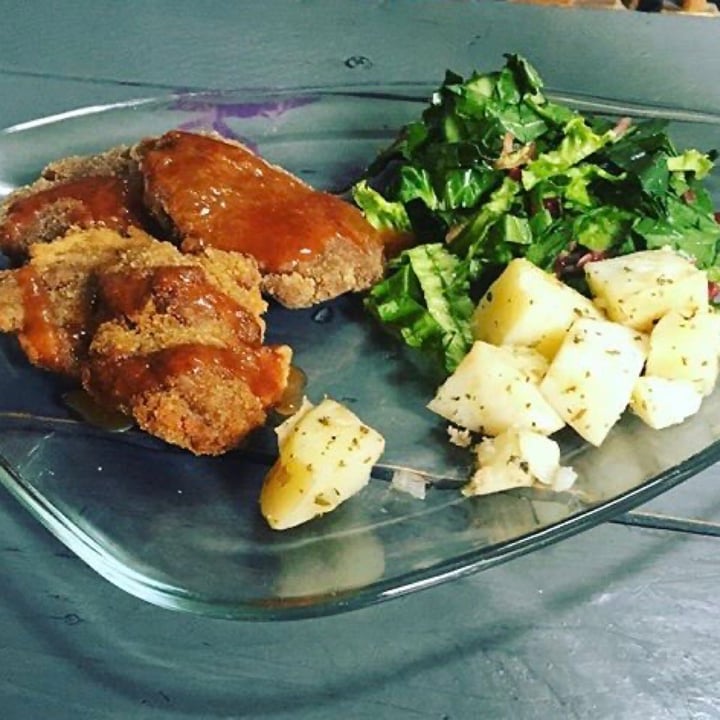 photo of Cafetería Vegana Les Gords Croquetas con entrada de verduras shared by @mimiceron on  20 Oct 2020 - review