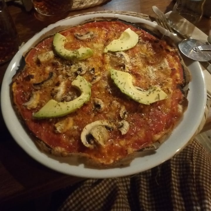 review photo of Pizza Natura saludable y sin gluten Aguaca shared by @divadecontenedor on 27 Aug 2022 - review