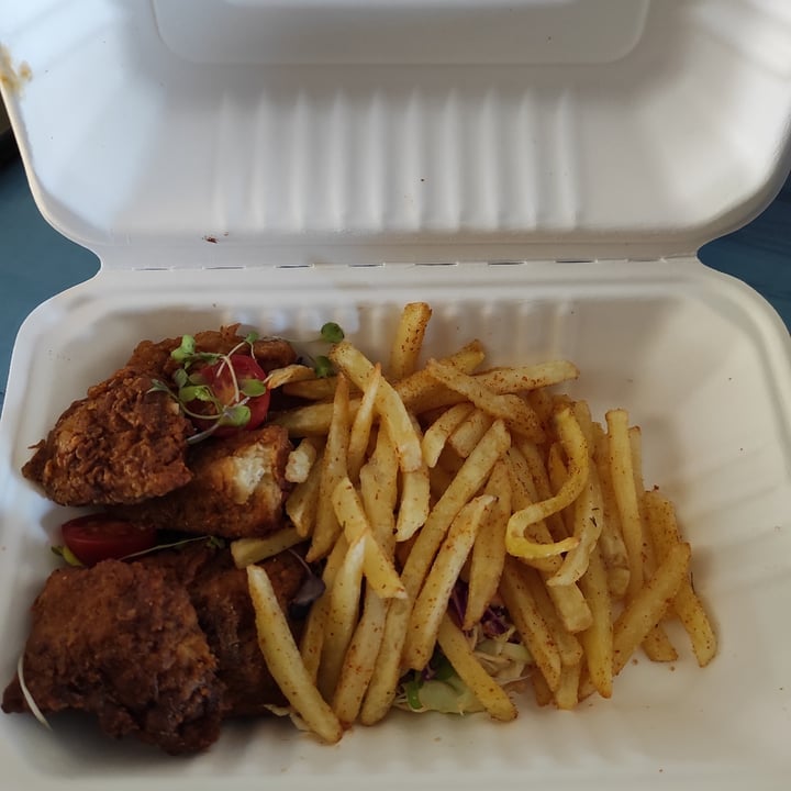 photo of The Vegan Chef Umhlanga Southern fried chickn, chips & slaw shared by @veganjumjum on  09 Jun 2021 - review