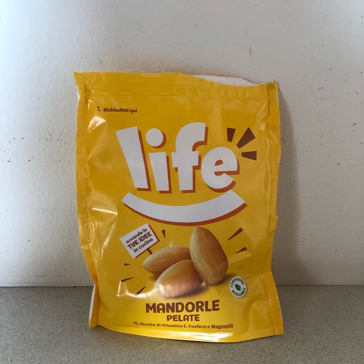 review photo of Life Mandorle sgusciate shared by @giu90 on 12 Mar 2022 - review