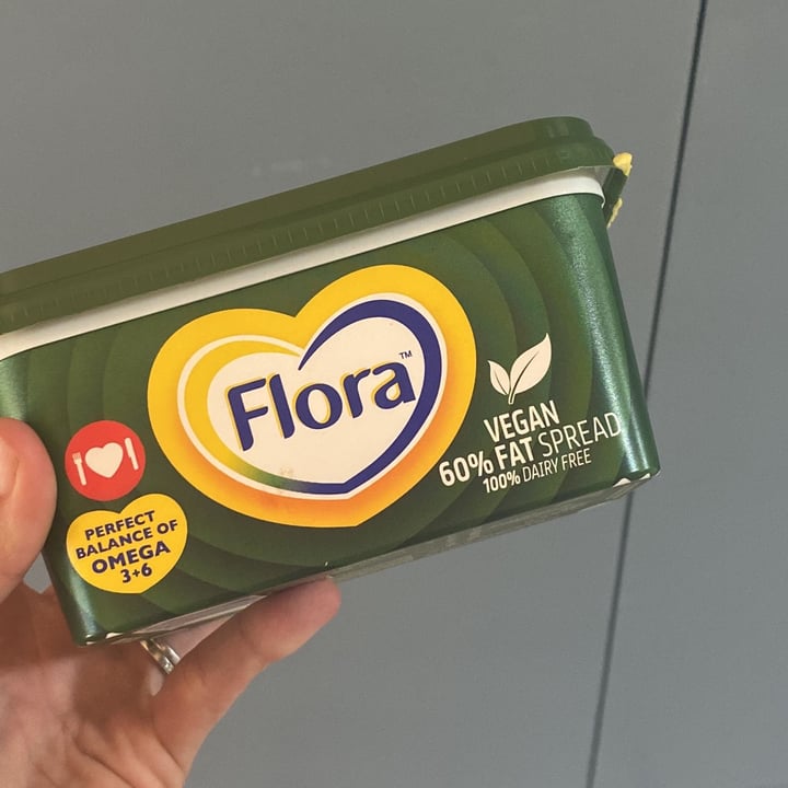 photo of Flora 60% fat spread shared by @ymeyer on  14 Oct 2021 - review