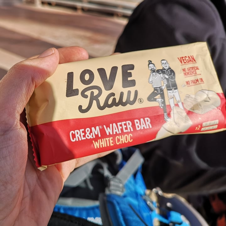 photo of LoveRaw Cre&m Wafer Bar White Choc shared by @ouzyyy on  11 Jan 2022 - review