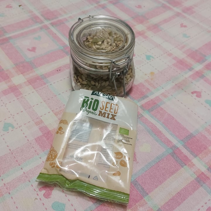 photo of Alesto Bio seed mix shared by @nikyveg on  06 Nov 2022 - review