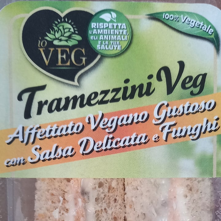 photo of ioVEG Tramezzini Veg Affettato Vegano Gustoso Con Salsa Delicata E Funghi shared by @martinamaria7 on  03 Jul 2022 - review