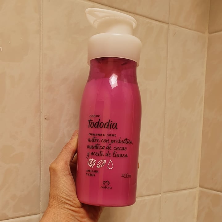 review photo of Natura Crema para cuerpo de Avellana y Casís shared by @lydiavinals on 12 Jun 2022 - review