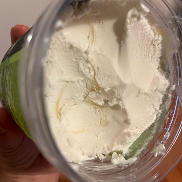 photo of NotCo Not Icecream Mousse de Limón shared by @natescudero on  31 Jan 2022 - review