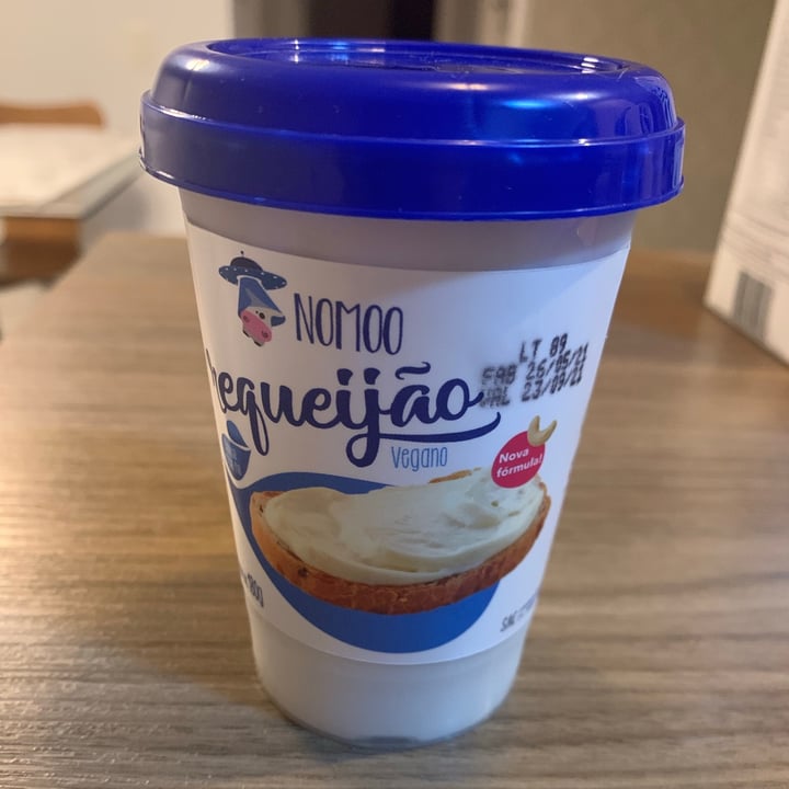 photo of NOMOO Plant-Based Brasil Requeijão shared by @caroldecarlos on  13 Jul 2021 - review