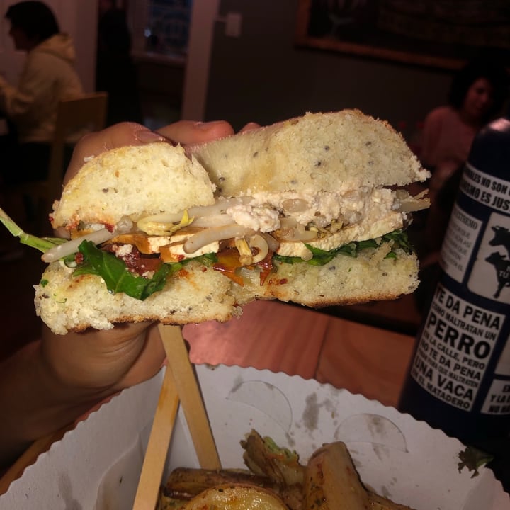 photo of Framheim Cerveceria Super Bagel shared by @valenequiza on  12 Feb 2021 - review