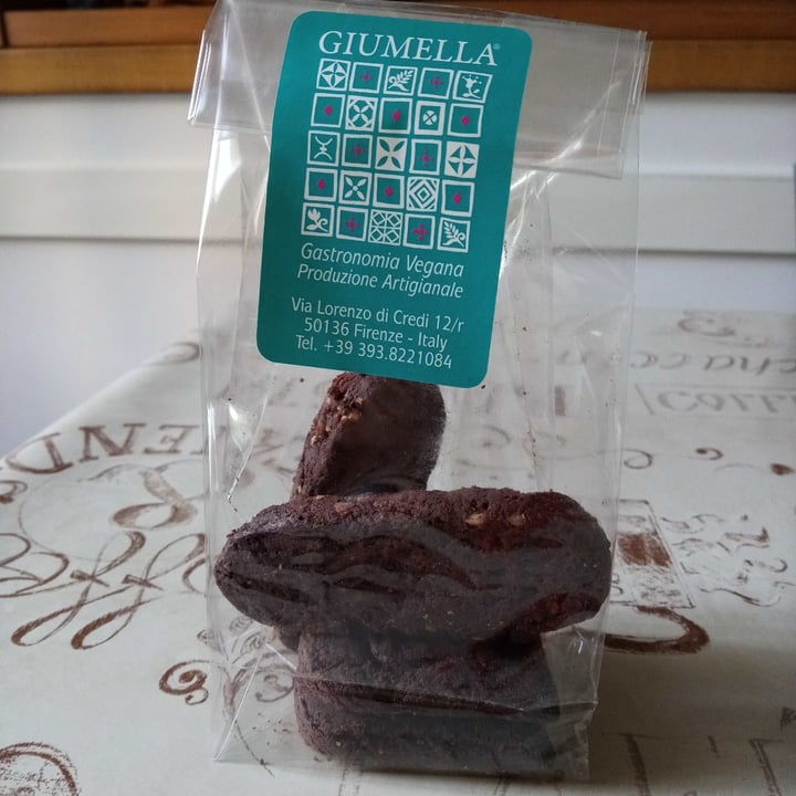 photo of Giumella Gastronomia Vegana Biscotti cioccolato e mandorle shared by @ire2000 on  08 Oct 2020 - review