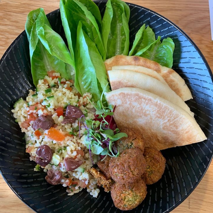 photo of Kaylee's Eatery Mediterranean Bowl shared by @lalab2063 on  20 Jan 2021 - review