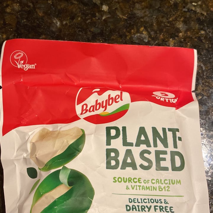 photo of Babybel Plant-Based Cheese Alternative shared by @elcar on  16 Oct 2022 - review