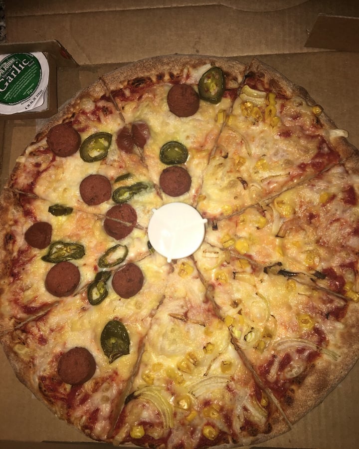 review photo of Papa John's Pizza Vegan Pizza shared by @hannahkennedy on 06 Jan 2020 - review