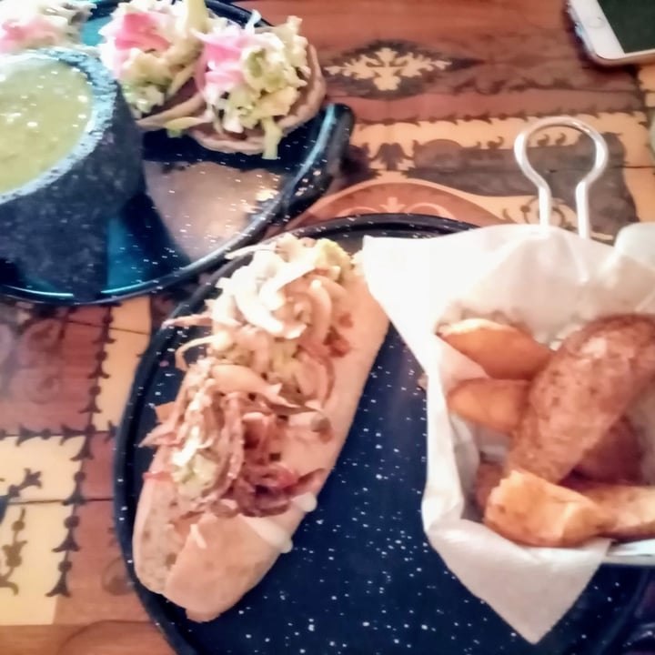 review photo of u.to.pi.a Hot Dog Hawaiano shared by @naan on 20 Jul 2020 - review
