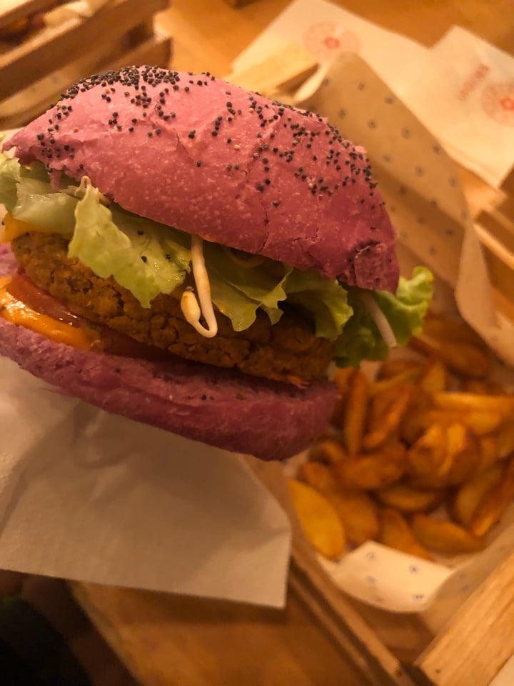 photo of Flower Burger Cherry Bomb shared by @ambra95 on  19 Feb 2020 - review