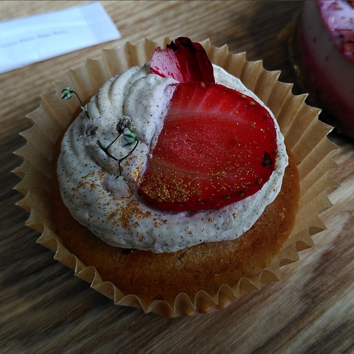photo of My Green Pastry Cupcake de Morango shared by @dukesilver on  07 Oct 2020 - review